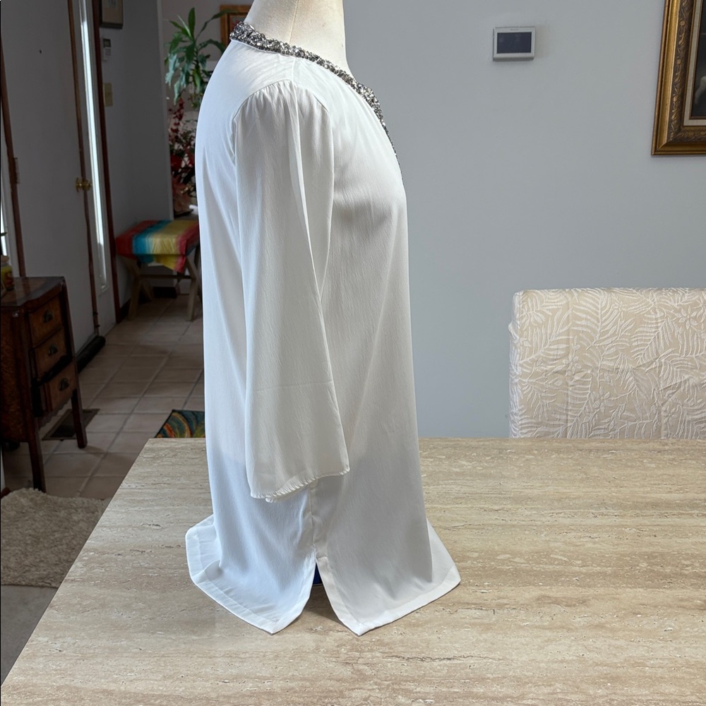 Zara, Comfortable, airy Tunic White Blouse w/silver beading. Great Condition. - Picture 4 of 11
